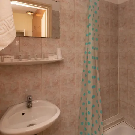 Hotel Laterum Economy
